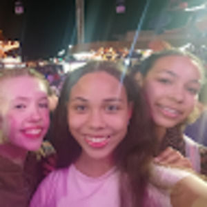 Meet your Posher, Layla